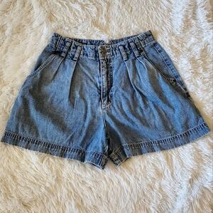 90'S Vintage GX by Gwen Stefani Pleated High Waisted Denim Shorts 9/10
